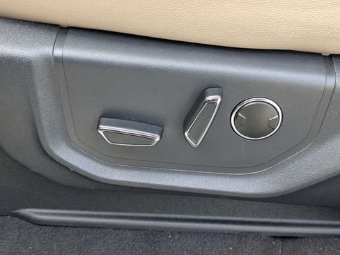 Used 2024 Ford Expedition Limited image 20