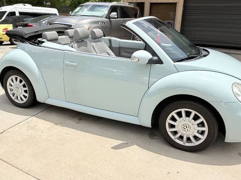 Used 2004 Volkswagen Beetle GLS FWD image 18
