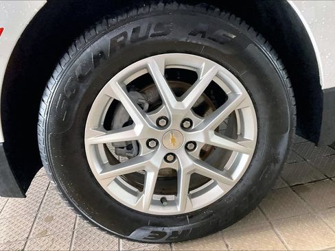 Used 2024 Chevrolet Equinox LT AWD/4WD image 30