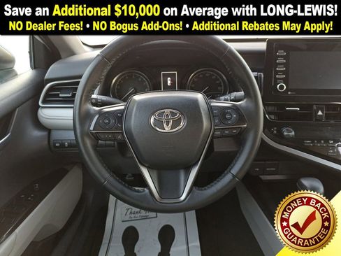 Used 2023 Toyota Camry SE image 18