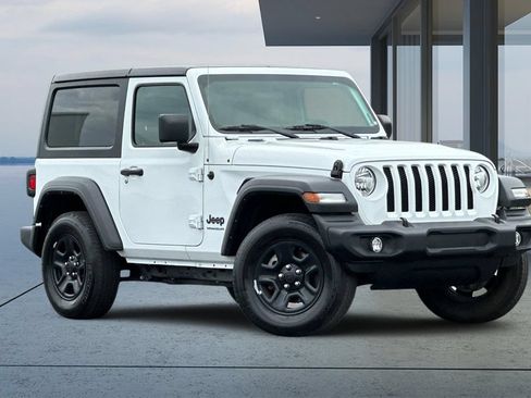 Used 2022 Jeep Wrangler Sport AWD/4WD image 2
