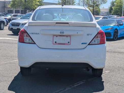 Used 2016 Nissan Versa SV image 6