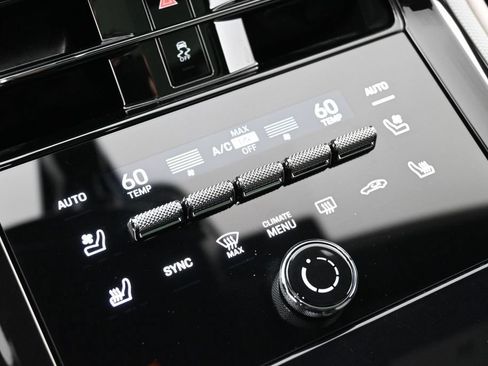 Certified 2025 Porsche Panamera 4S AWD/4WD image 23