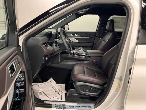New 2026 Ford Explorer Platinum RWD image 25