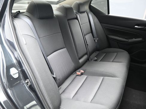 Used 2022 Nissan Altima 2.5 SV image 14