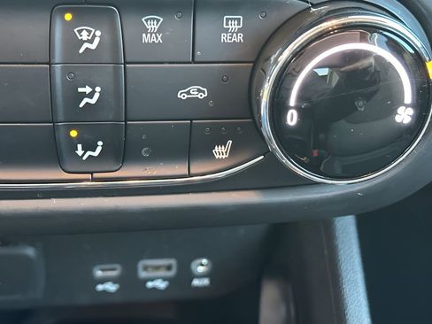 Used 2023 Chevrolet TrailBlazer LT image 23