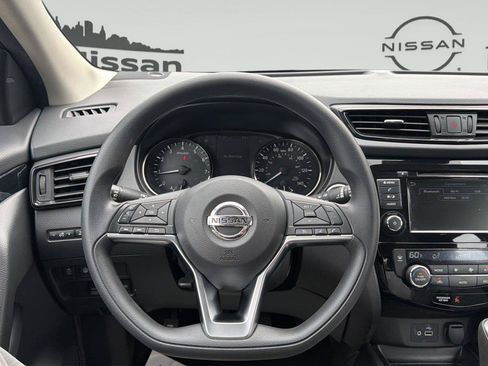 Used 2019 Nissan Rogue Sport SV AWD/4WD image 14
