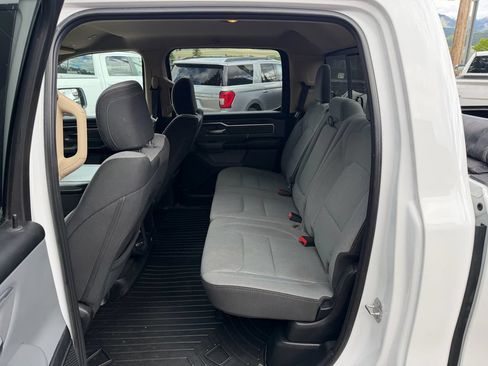Used 2019 RAM 1500 Big Horn AWD/4WD image 9