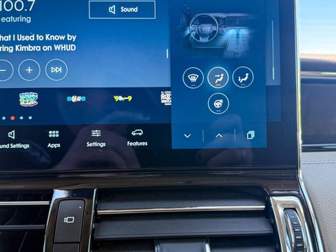 Used 2022 Lincoln Navigator Reserve AWD/4WD image 32