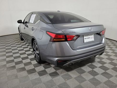 Used 2020 Nissan Altima 2.5 SR w/ Premium Package image 4