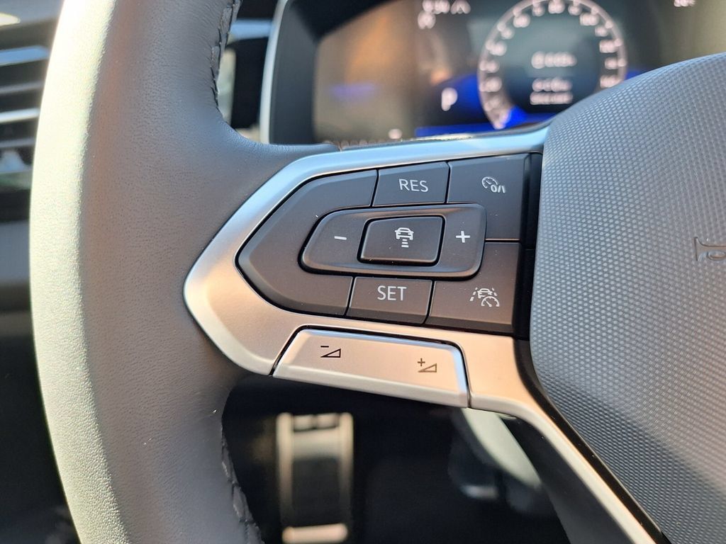 Used 2026 Volkswagen Jetta Sport FWD image 17