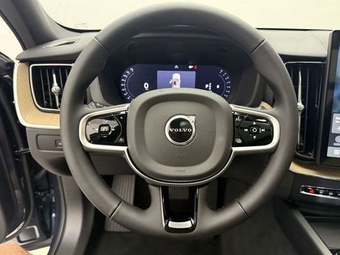 New 2026 Volvo XC60 B5 Core image 16