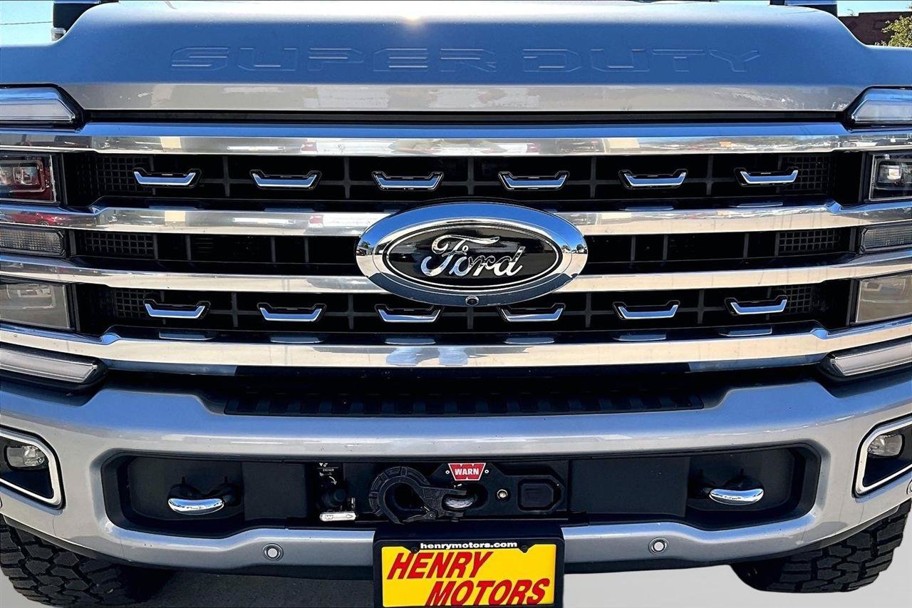 Used 2024 Ford F350 Platinum w/ Tremor Off-Road Package AWD/4WD image 34