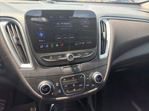 Used 2023 Chevrolet Malibu LT FWD image 13