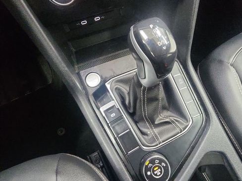 Used 2023 Volkswagen Taos SE image 22