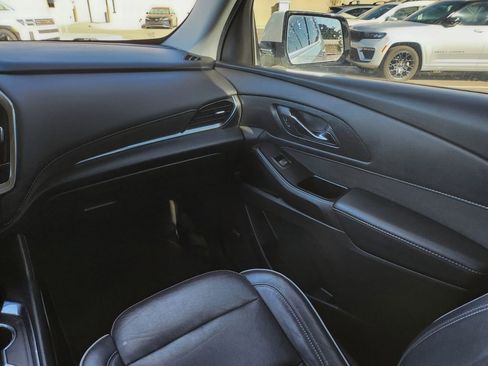 Used 2020 Chevrolet Traverse High Country image 28