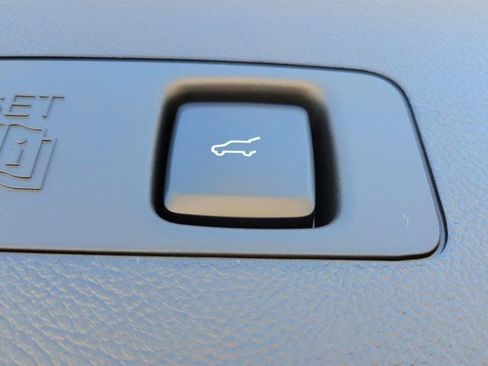 Used 2023 Lincoln Corsair Standard image 13