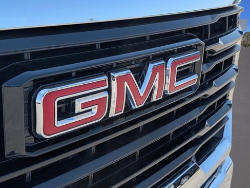 New 2026 GMC Sierra 2500 Pro AWD/4WD image 5