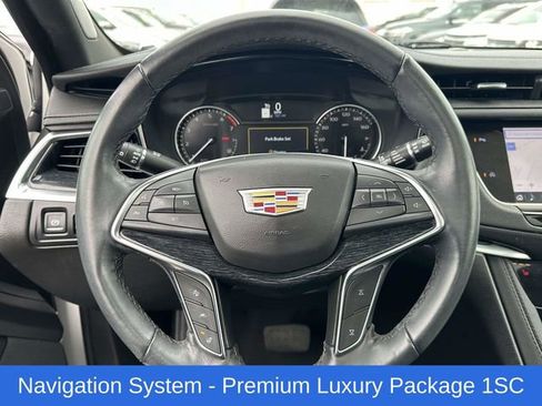 Used 2024 Cadillac XT5 Premium Luxury image 10