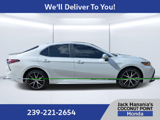 Used 2023 Toyota Camry SE w/ Cold Weather Package FWD image 2