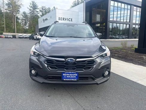 Used 2024 Subaru Crosstrek 2.0i Premium AWD/4WD image 2