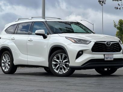 Used 2021 Toyota Highlander Limited