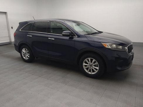 Used 2019 Kia Sorento FWD image 11