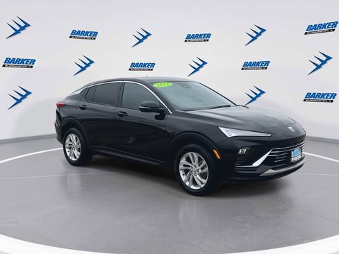 Used 2024 Buick Envista Preferred w/ Convenience I Package image 2