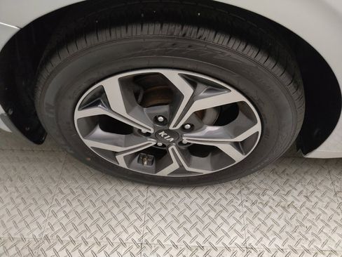 Used 2021 Kia Forte LXS FWD image 31