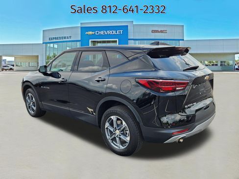 Used 2025 Chevrolet Blazer LT AWD/4WD image 5