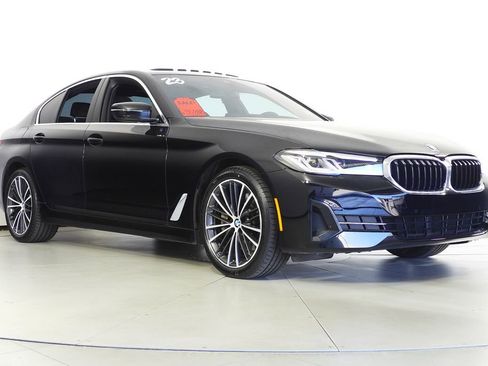 Used 2023 BMW 530i w/ Convenience Package RWD image 4