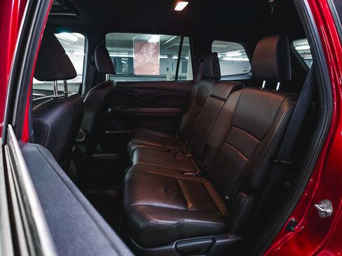 Used 2023 Honda Passport EX-L image 19