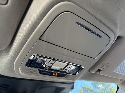 New 2026 Lincoln Corsair Premiere image 30