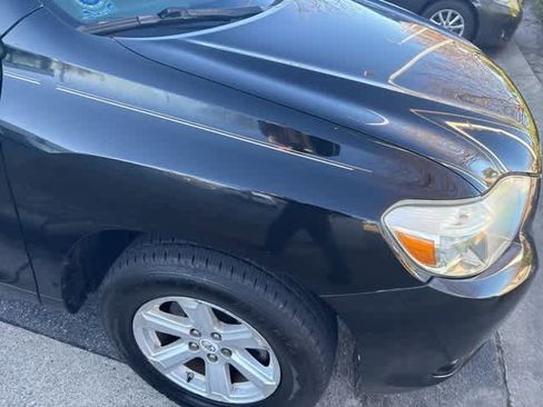 Used 2010 Toyota Highlander SE image 11