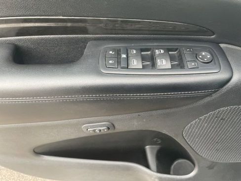 Used 2016 Dodge Durango Limited image 12