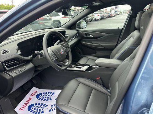 Used 2026 Buick Envista Sport Touring w/ Convenience I Package FWD image 9