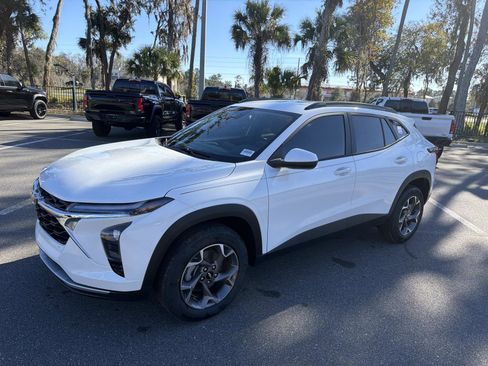 New 2026 Chevrolet Trax LT w/ Driver Confidence Package image 7