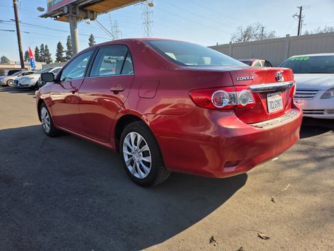Used 2013 Toyota Corolla LE Special Edition image 2