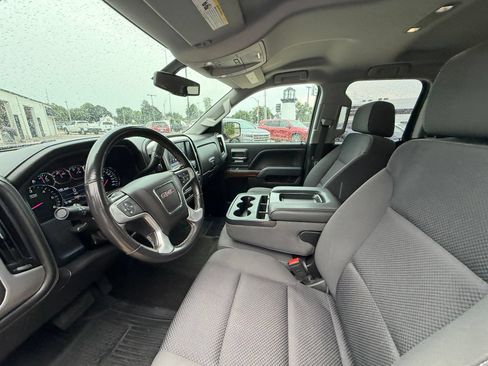 Used 2018 GMC Sierra 1500 SLE w/ SLE Value Package AWD/4WD image 4