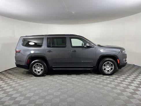 Used 2022 Jeep Wagoneer Series I AWD/4WD image 7