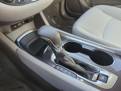 Used 2024 Chevrolet Malibu LT FWD image 32
