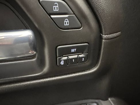 Used 2021 Chevrolet Silverado 1500 LTZ w/ LTZ Premium Package AWD/4WD image 23