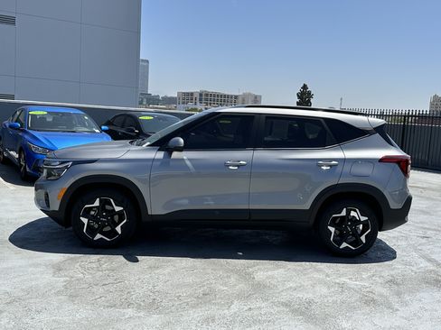 Used 2025 Kia Seltos S FWD image 3