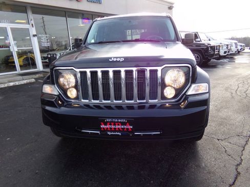 Used 2012 Jeep Liberty Limited Jet w/ Comfort/Convenience Group AWD/4WD image 2