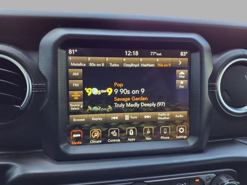 Certified 2022 Jeep Wrangler Unlimited Sahara w/ Cold Weather Group AWD/4WD image 5