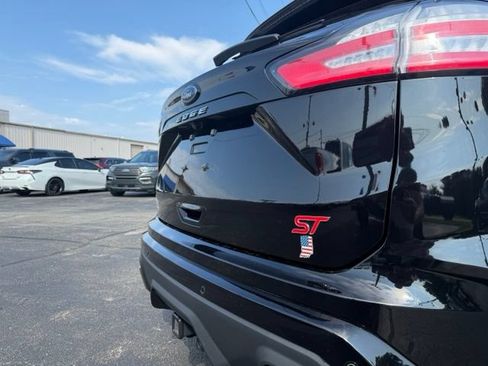 Used 2023 Ford Edge ST w/ Equipment Group 401A AWD/4WD image 11
