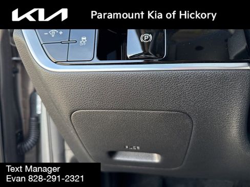 Used 2024 Kia Sportage EX image 27
