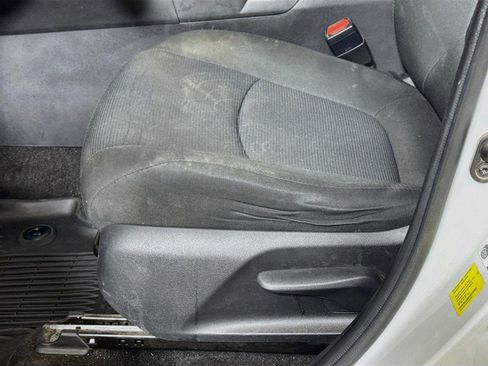 Used 2023 Toyota RAV4 LE FWD image 17