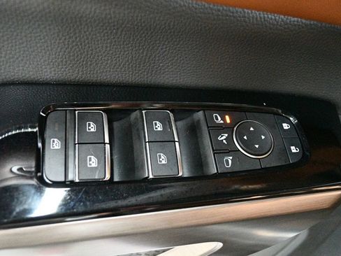 Used 2024 Nissan Pathfinder Platinum FWD image 76