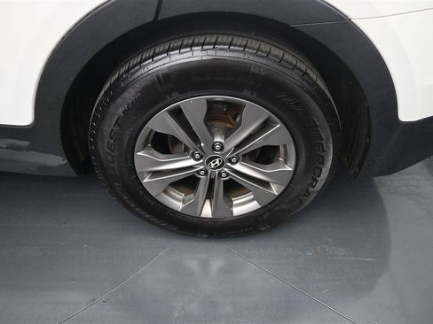 Used 2014 Hyundai Santa Fe Sport w/ Popular Equipment Package 02 AWD/4WD image 17
